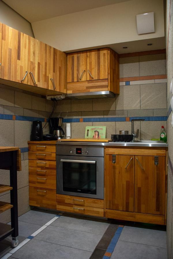 Handcrafted Unique Flat, 200M From The Acropolis Athena Bagian luar foto